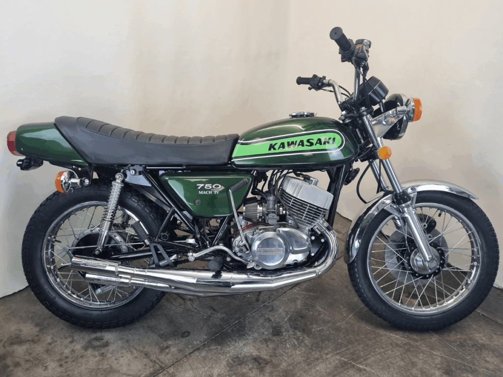 Green H2B KAWASAKI 1974