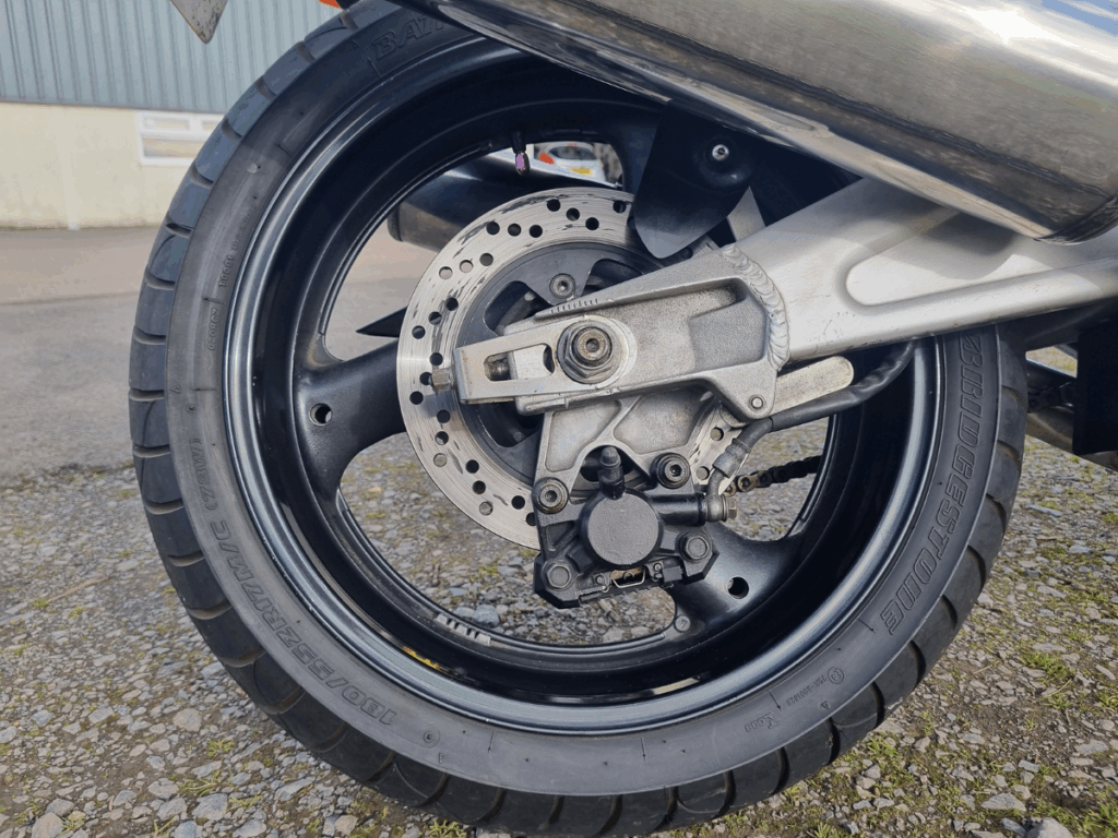 Red Suzuki GSXR1100W