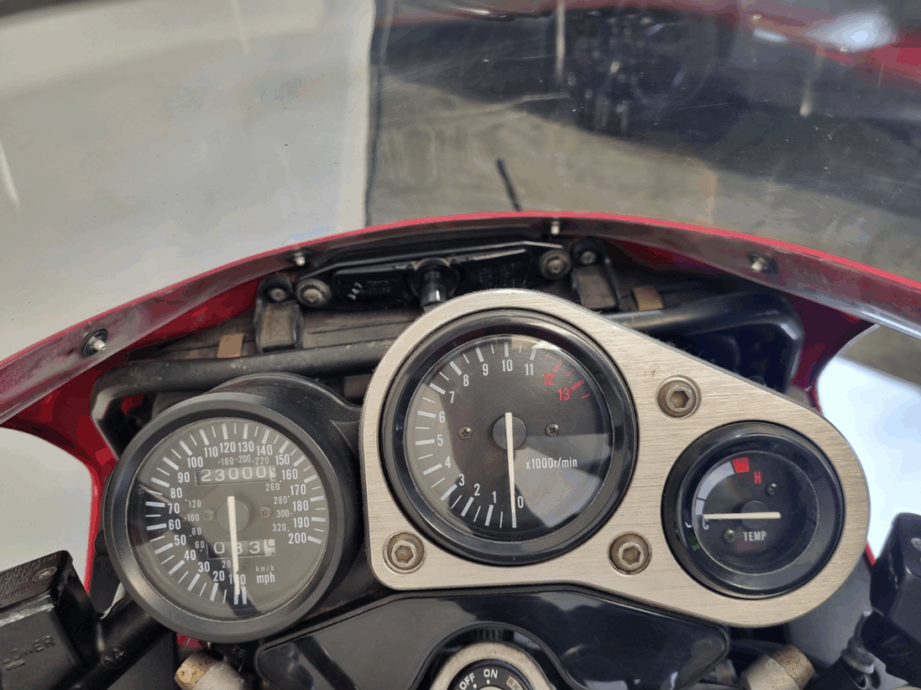 Red Suzuki GSXR1100W