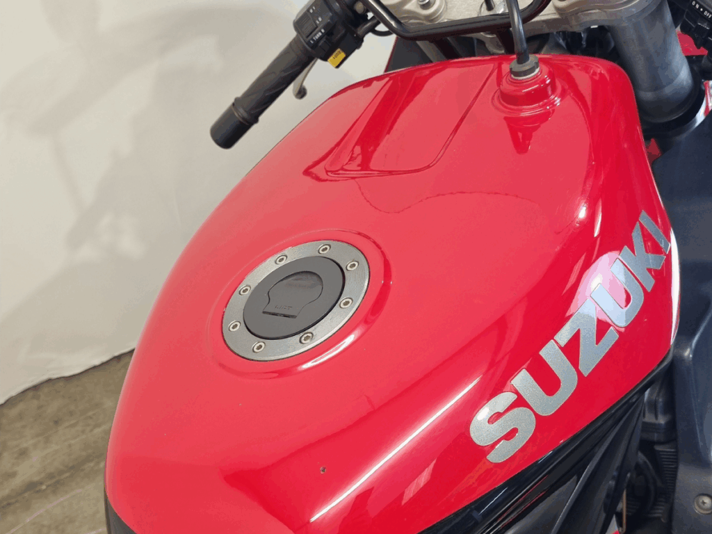 Red Suzuki GSXR1100W