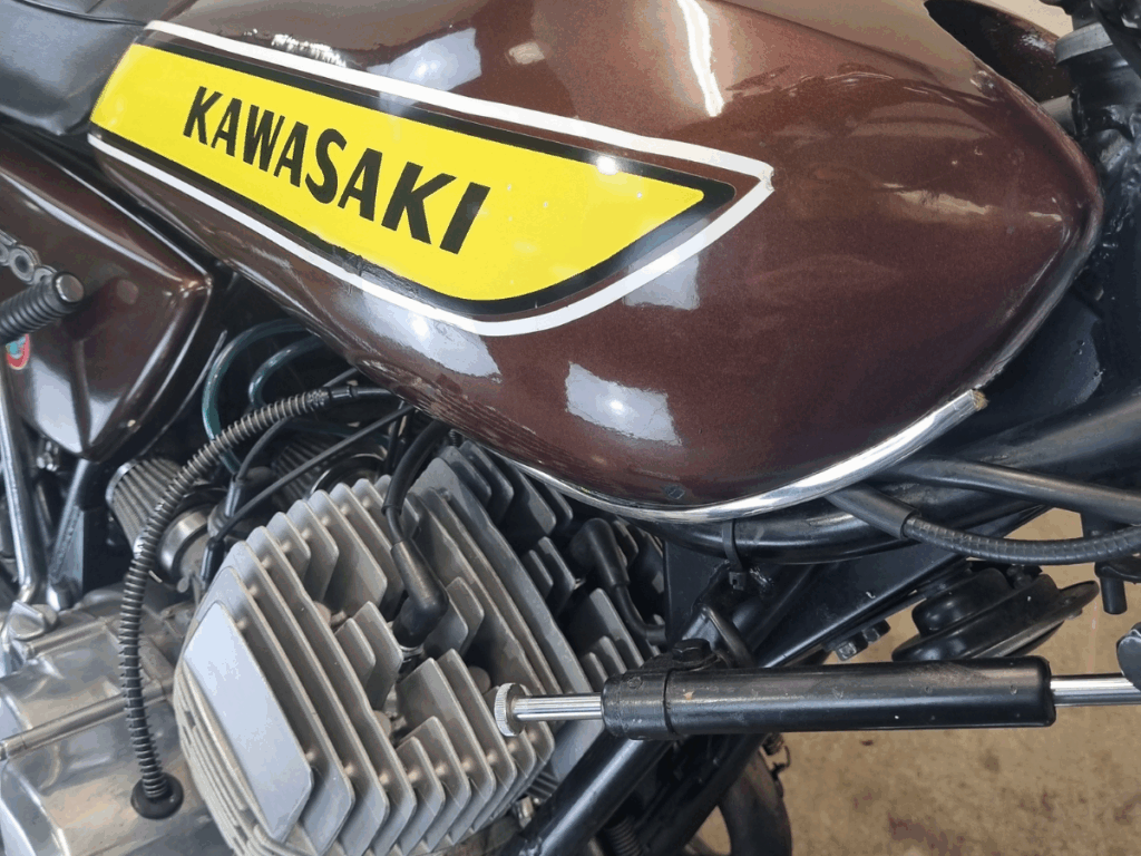 Kawasaki KH500 Brown