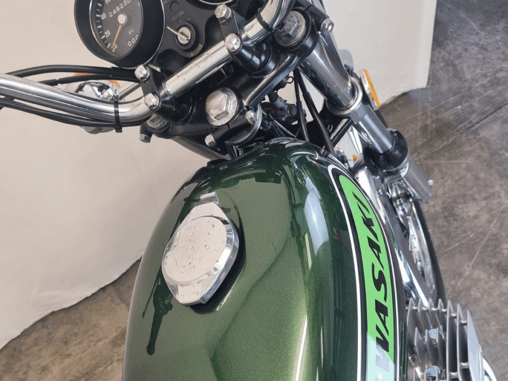 Green H2B KAWASAKI 1974