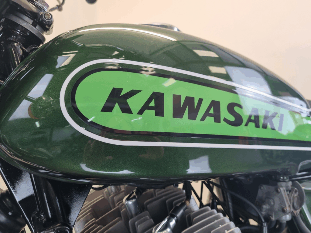 Green H2B KAWASAKI 1974
